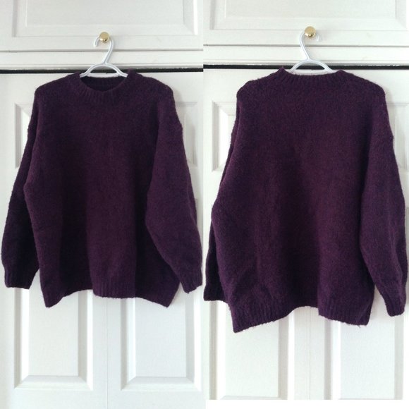 Big Acrylic Purple Sweater in Perfect Condition - Picture 3 of 3